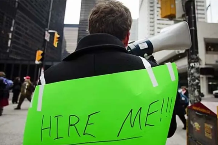 نرخ بیکاری در کانادا بیشتر شده، دستمزد ساعتی هم افزایش داشته